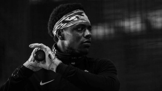 Hayes sees brilliant debut, broad recognition as launching pad and little more taken in Bradenton, Fla. (In-depth)